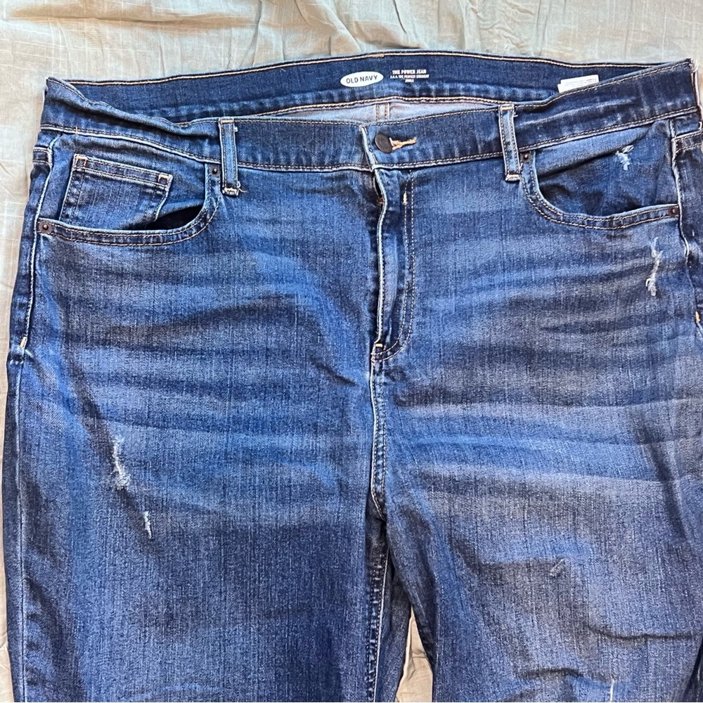 Super soft and stretchy distressed Old Navy Power Straight jeans - size 18
